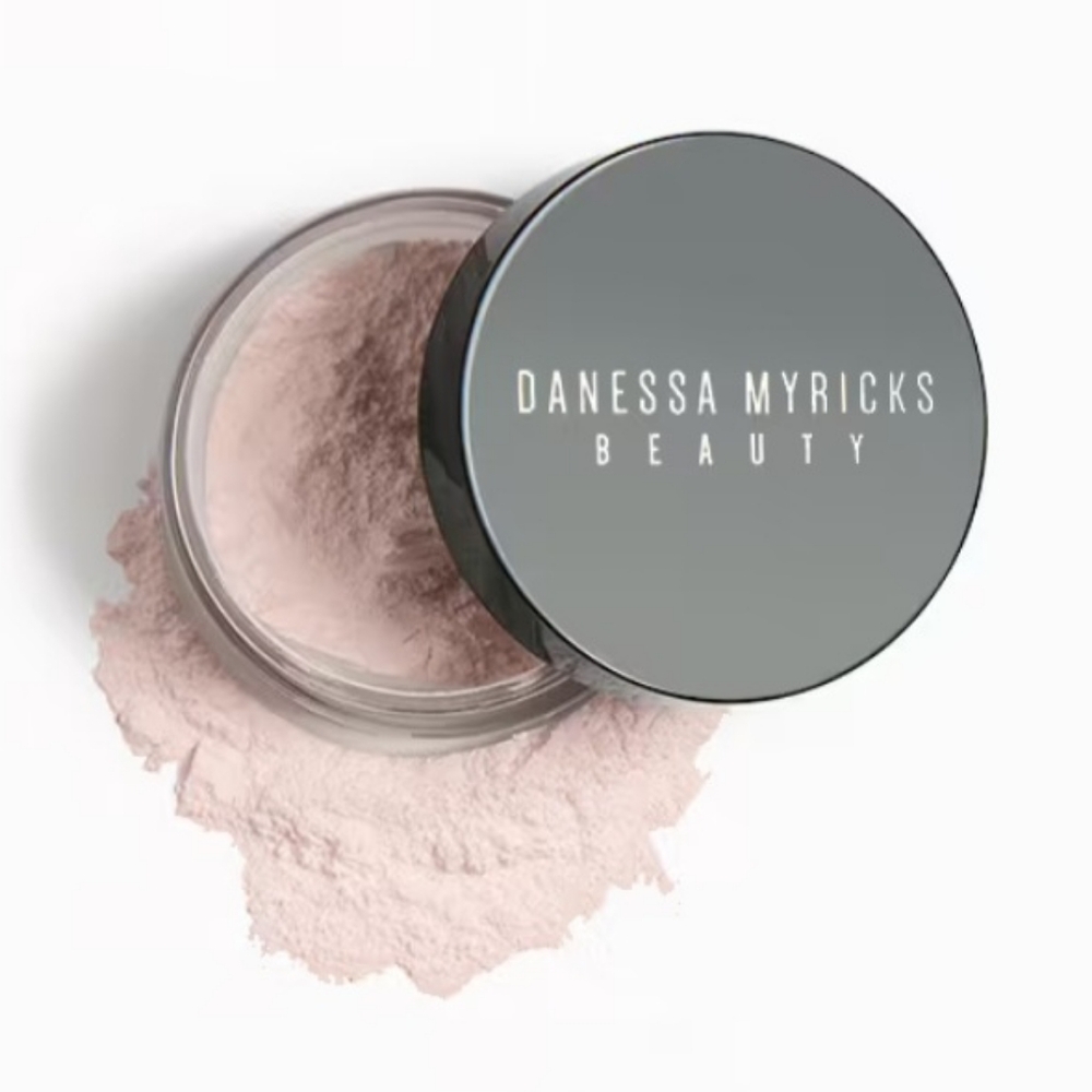 DANESSA MYRICKS BEAUTY Evolution Powder in Pink Translucent Powder